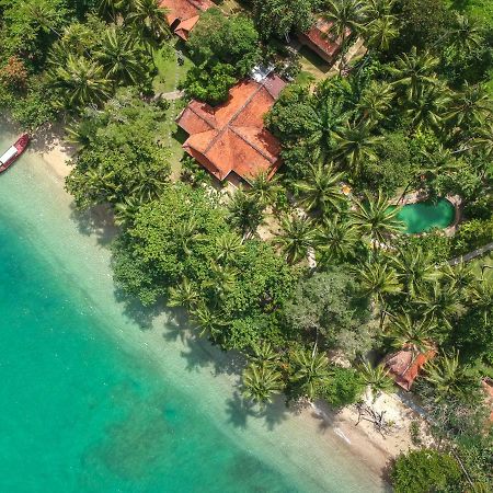Baan Mai Beachfront Lone Island Пхукет Екстер'єр фото